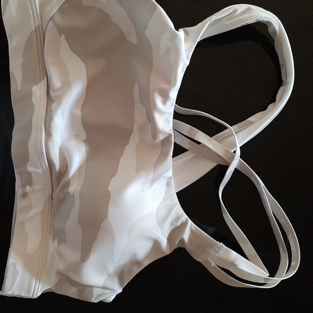 Athleta camo sportsbra